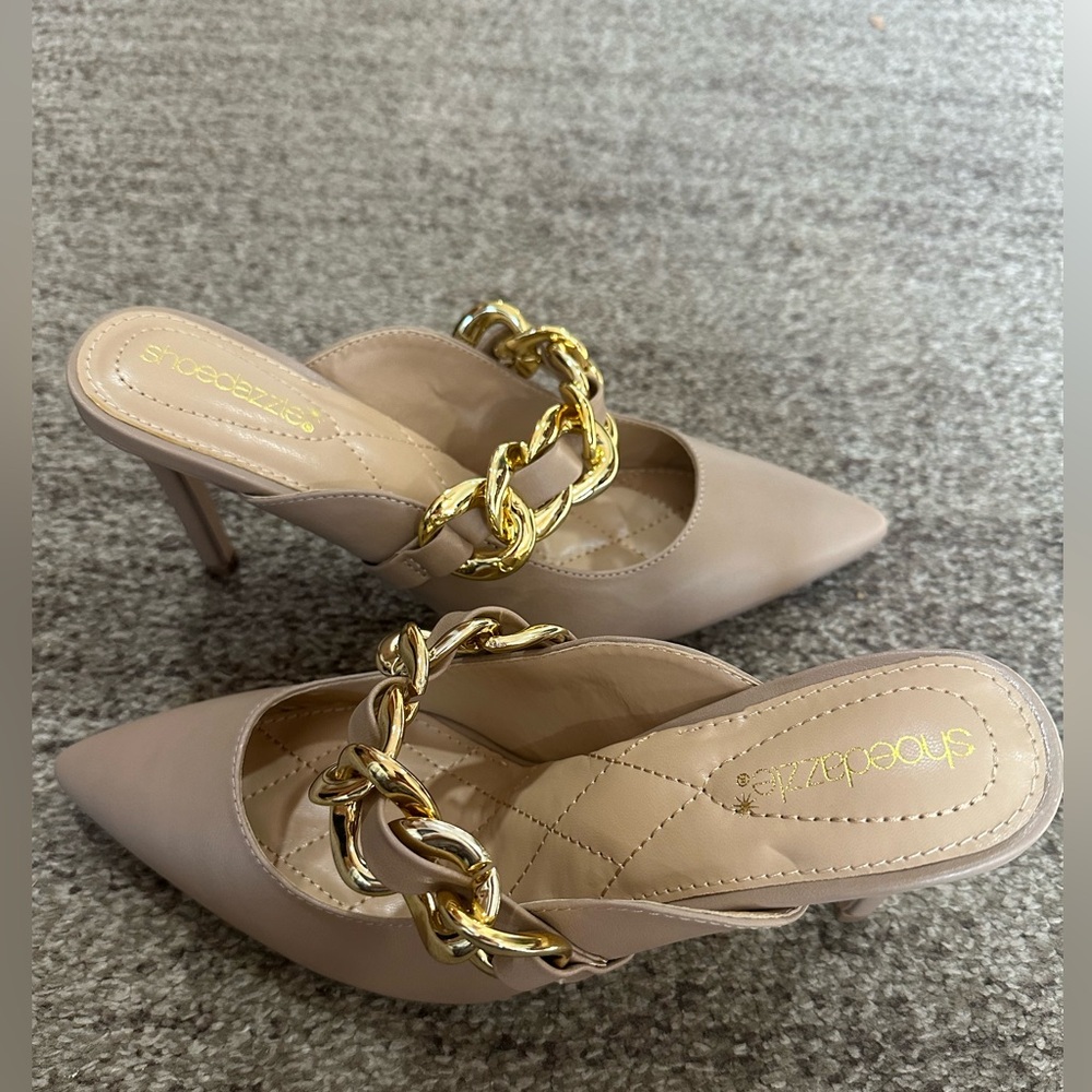 Shoe Dazzle Keelie Pointed Toe Pumps